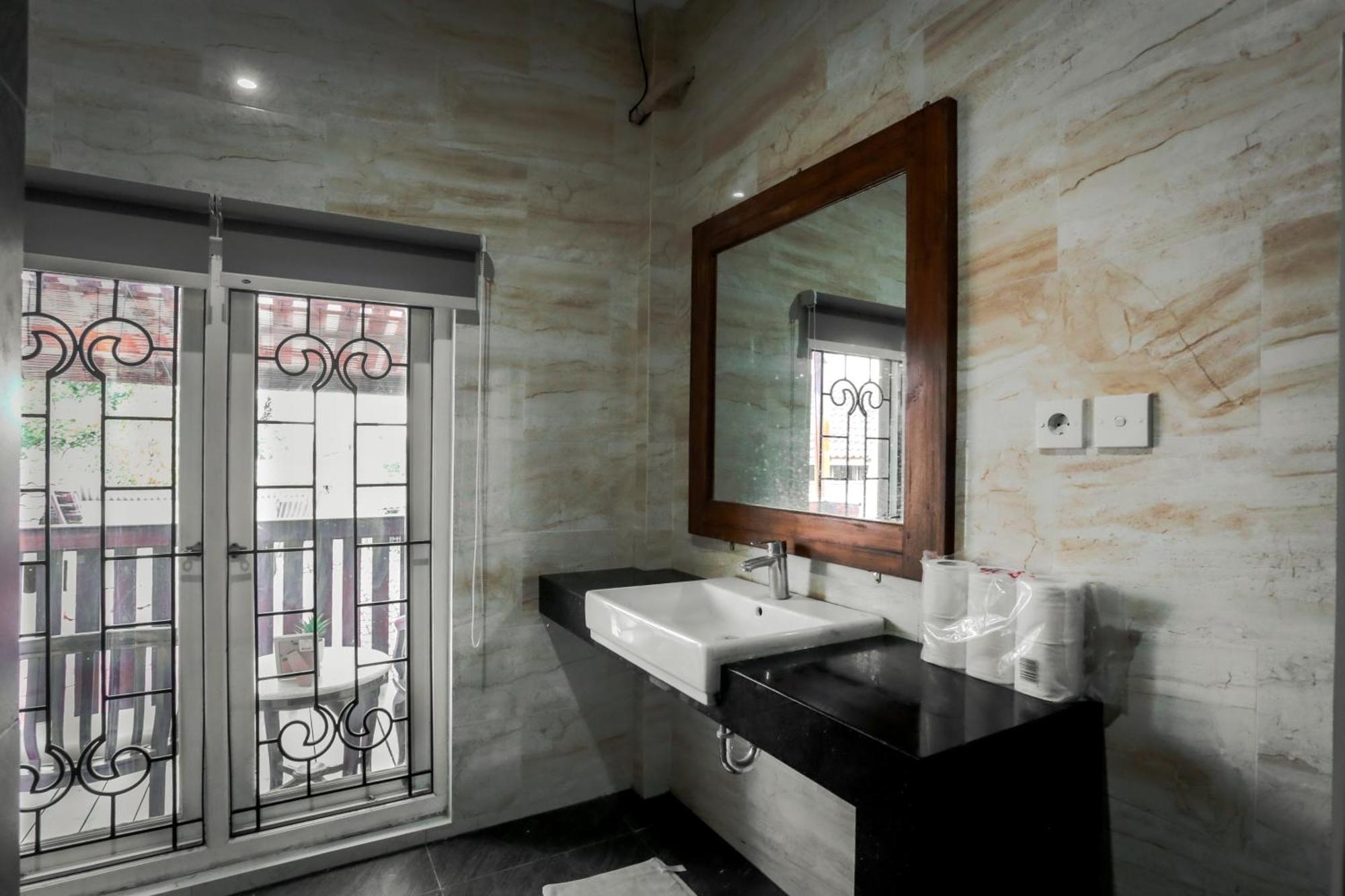 Inez Homestay Yogyakarta Esterno foto