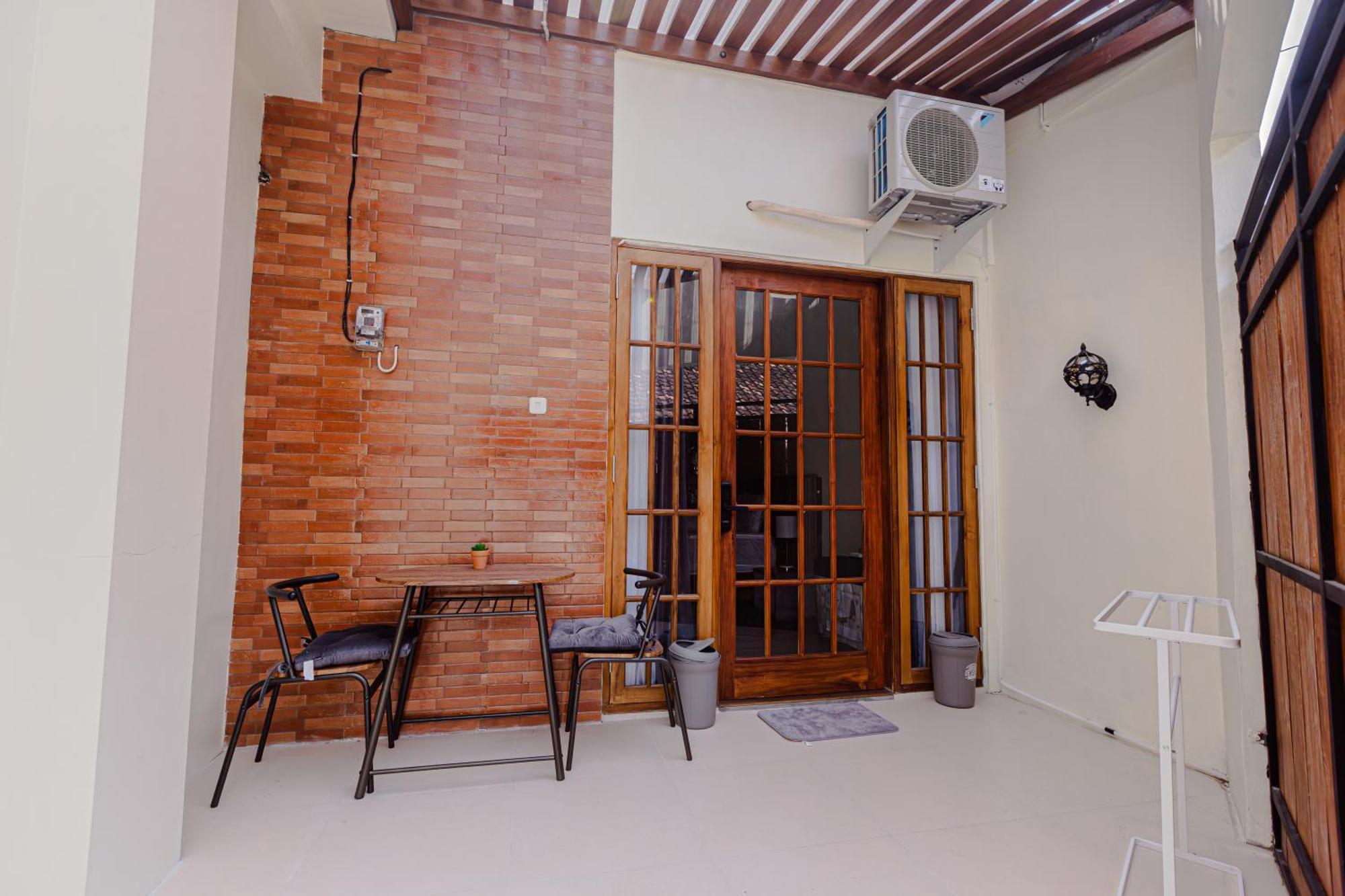 Inez Homestay Yogyakarta Esterno foto